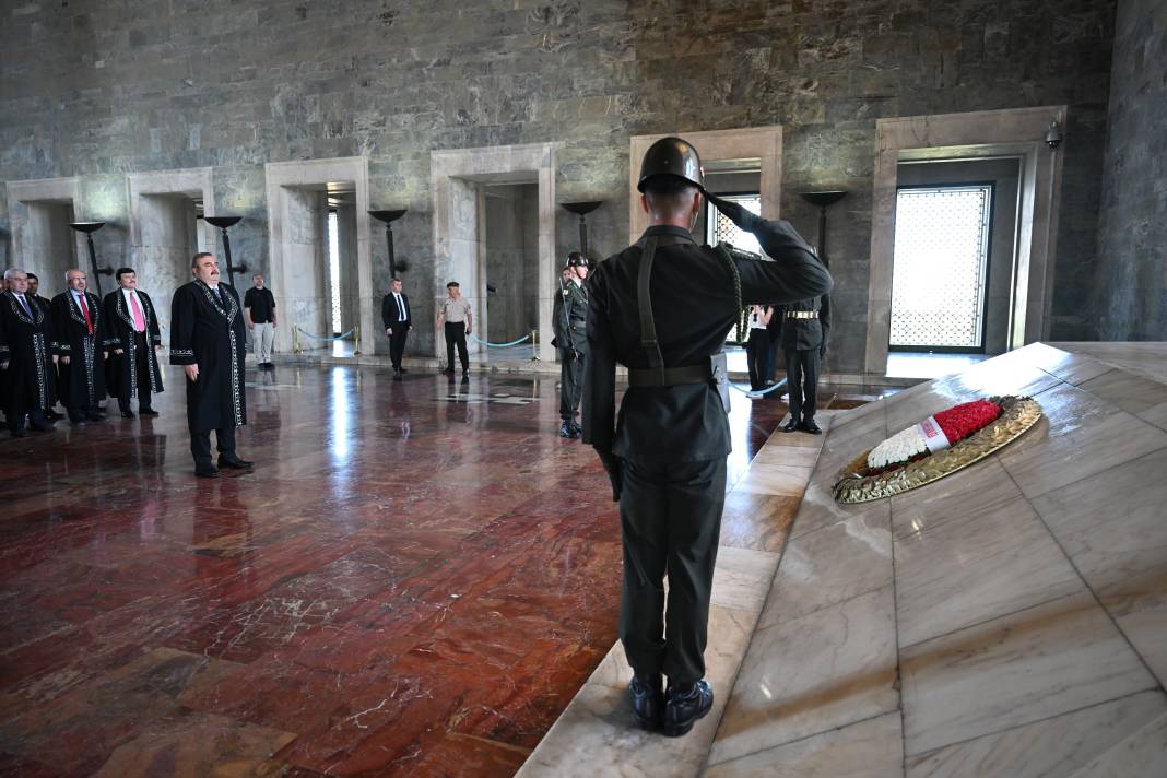 Uyuşmazlık Mahkemesi Başkanlığı heyeti Anıtkabir'i ziyaret etti 4